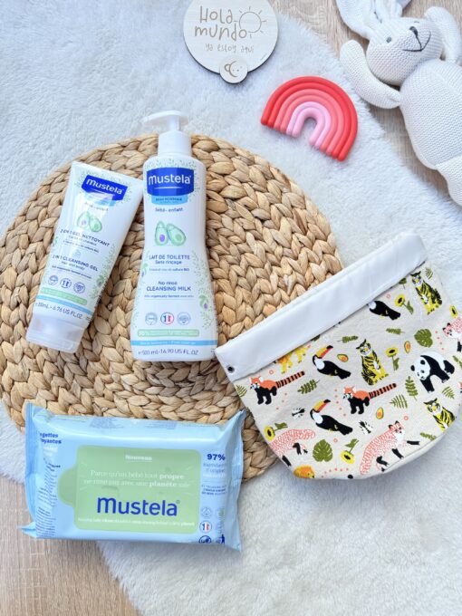 Offre Pack Mustela : lait toilette 500ml+ 2 en 1 gel nettoyant 200ml + lingettes naturelles + panier offert