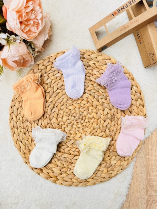 chaussettes dentelle pour bébé : Le charme de princesses