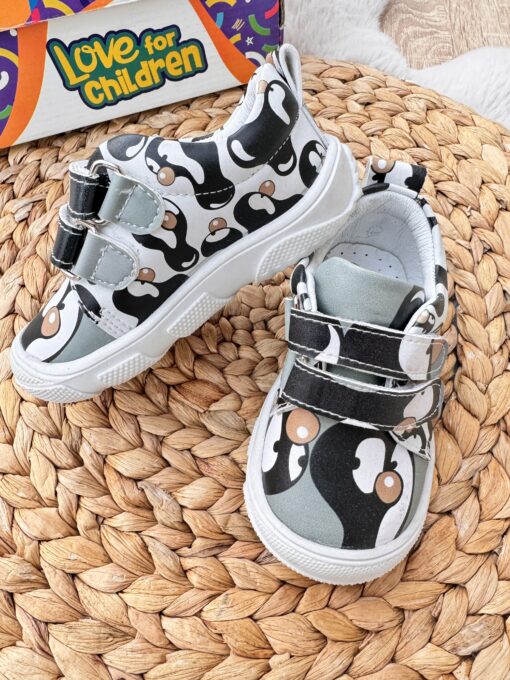 Chaussures de marche en cuir pinguoin